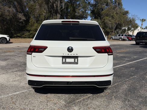 Used 2022 Volkswagen Tiguan SE R-Line image 4