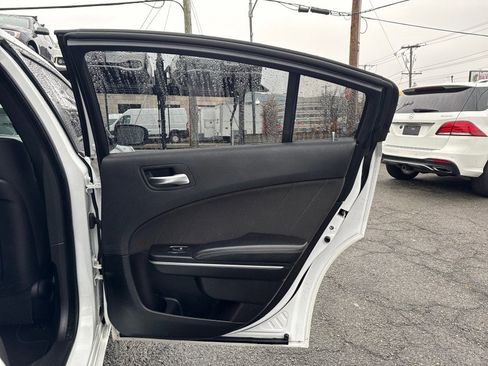 Used 2019 Dodge Charger SXT w/ Driver Confidence Group image 16