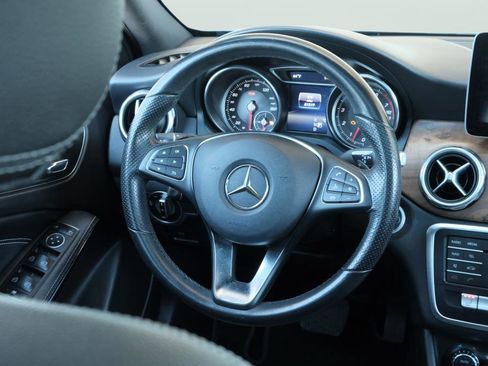 Used 2020 Mercedes-Benz GLA 250 image 19