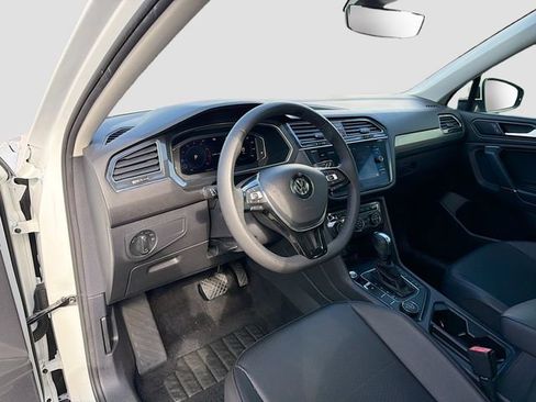 Used 2020 Volkswagen Tiguan SEL w/ 3rd Row Seat Package image 26