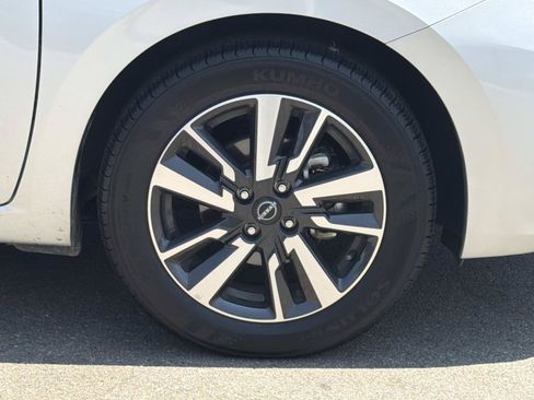 Used 2024 Nissan Versa SV FWD image 23