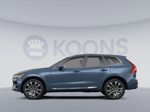 Used 2023 Volvo XC60 B6 Ultimate w/ Protection Package Premier image 2