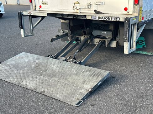 Used 2019 Ford E-350 and Econoline 350 Super Duty w/ Power Windows & Locks Group image 9