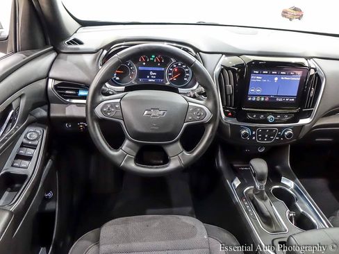 Used 2023 Chevrolet Traverse LT w/ Midnight/Sport Edition AWD/4WD image 17