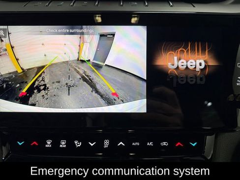 New 2026 Jeep Grand Cherokee Limited w/ Trailer Tow Package AWD/4WD image 17