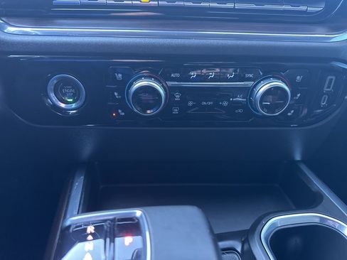 Used 2023 GMC Sierra 1500 SLT w/ SLT Premium Package image 5