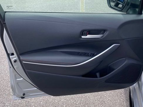 Used 2025 Toyota Corolla SE FWD image 11