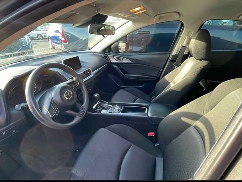 Used 2018 MAZDA MAZDA3 Sport image 2