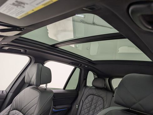 Certified 2024 BMW X5 xDrive40i w/ Premium Package image 16