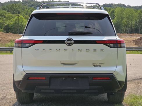 Certified 2024 Nissan Pathfinder SV AWD/4WD image 19