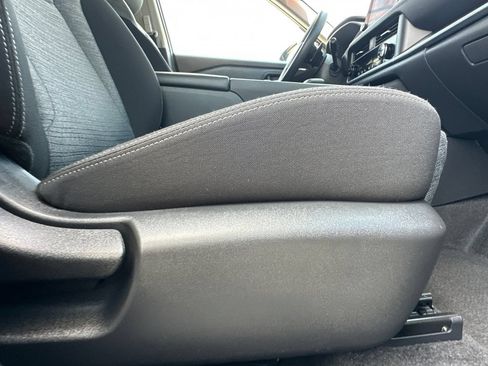 Used 2023 Nissan Rogue SV FWD image 32
