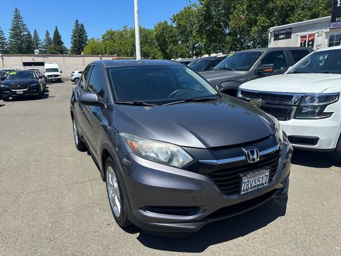 Used 2016 Honda HR-V LX image 9