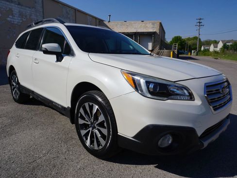 Used 2015 Subaru Outback 3.6R Limited image 5