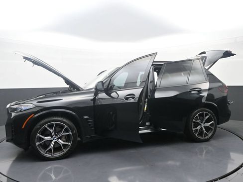 Used 2024 BMW X5 xDrive40i w/ M Sport Package AWD/4WD image 41