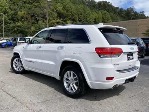 Used 2017 Jeep Grand Cherokee Overland w/ Jeep Active Safety Group image 5