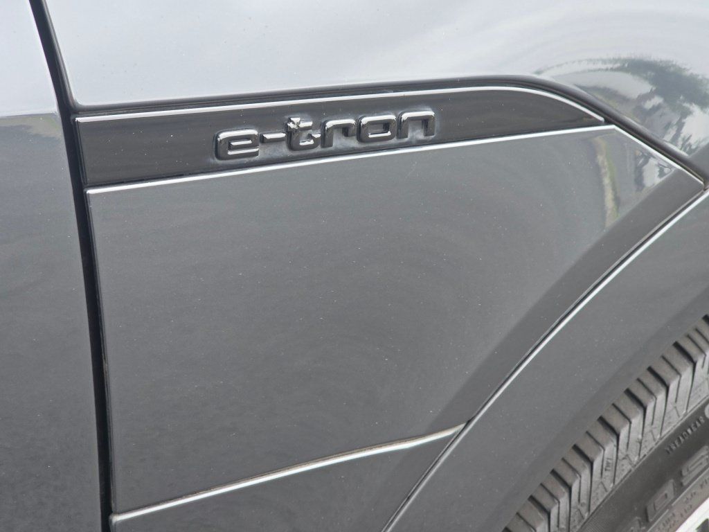 Used 2024 Audi Q8 e-tron Prestige w/ Prestige Package AWD/4WD image 32