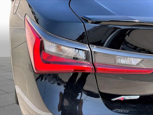 Used 2019 Acura ILX FWD image 25