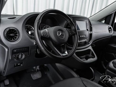 Used 2022 Mercedes-Benz Metris image 28