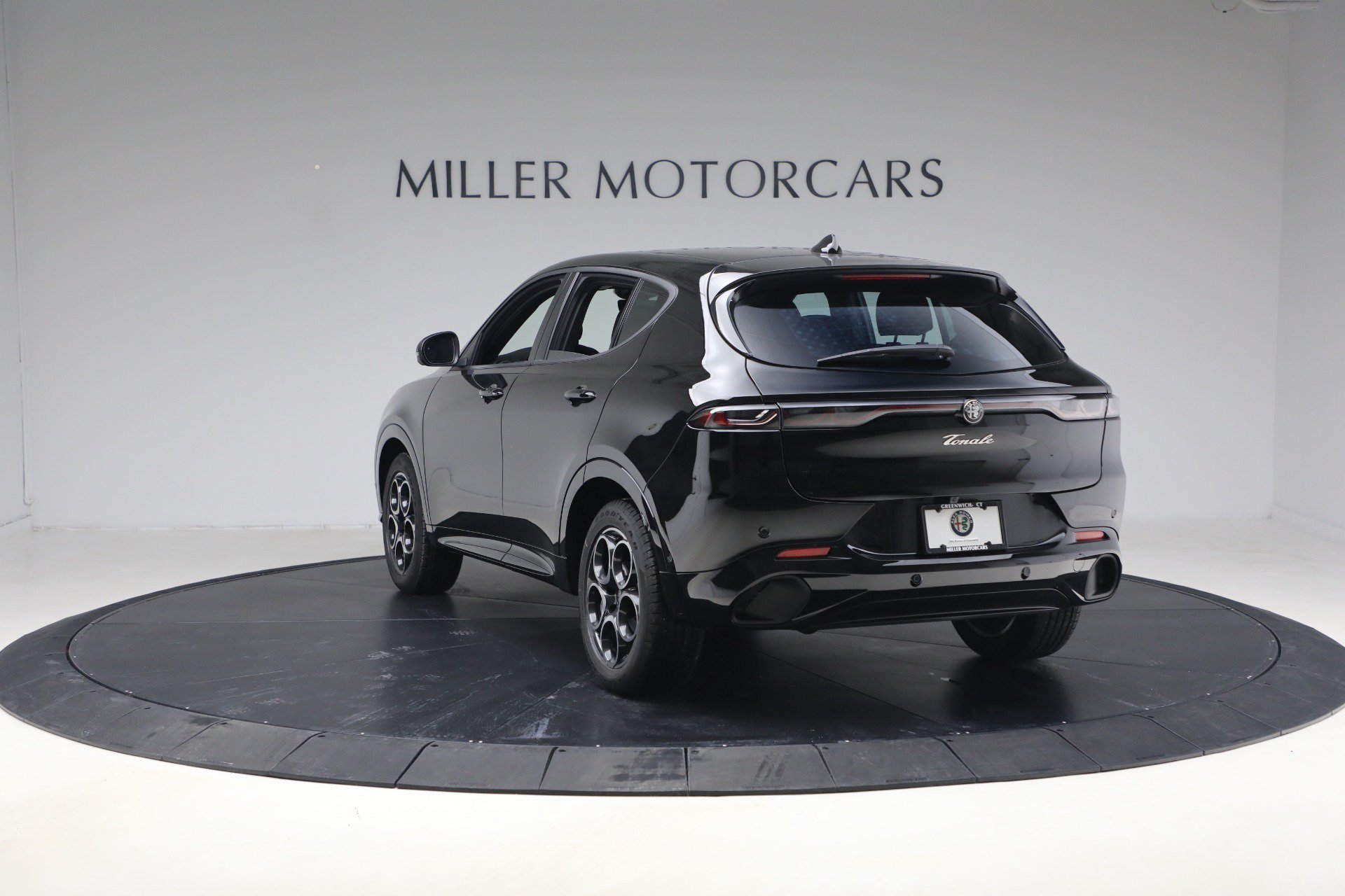 New 2026 Alfa Romeo Tonale w/ Active Assist Package AWD/4WD image 5