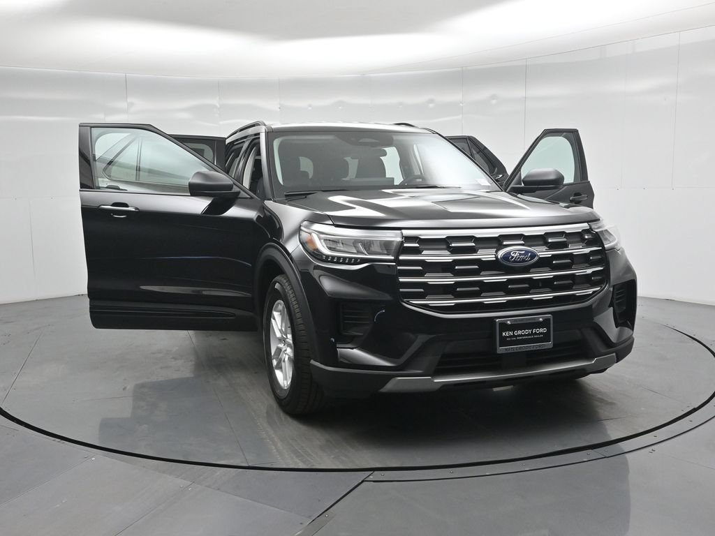 New 2026 Ford Explorer Active RWD image 30