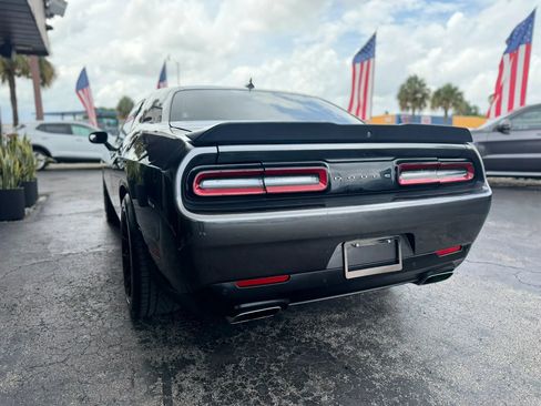 Used 2015 Dodge Challenger R/T Scat Pack w/ Leather Interior Group RWD image 10
