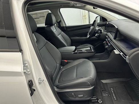New 2025 Hyundai Tucson Limited image 15
