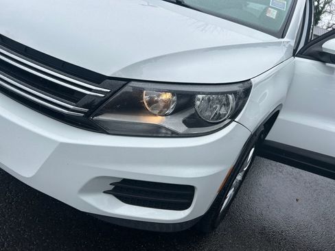 Used 2016 Volkswagen Tiguan S image 36
