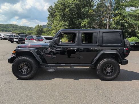 Used 2022 Jeep Wrangler Unlimited Rubicon w/ Xtreme Recon 35" Tire Package AWD/4WD image 9