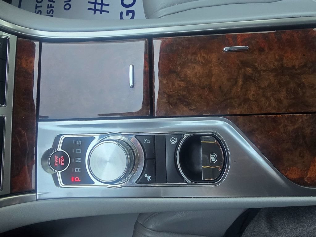 Used 2013 Jaguar XF RWD image 24
