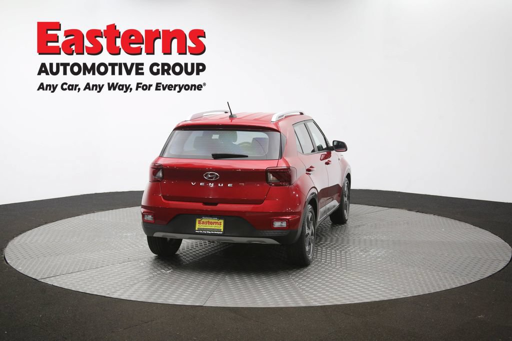 Used 2023 Hyundai Venue Limited FWD image 40