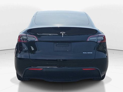 Used 2023 Tesla Model Y Long Range AWD/4WD image 7