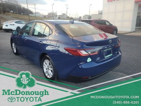 Certified 2025 Toyota Camry LE image 10