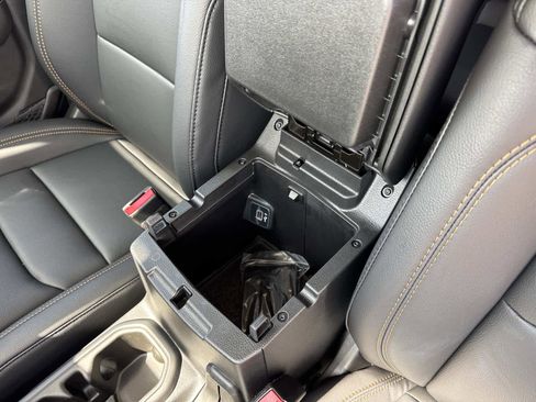 New 2025 Jeep Gladiator Sport image 48