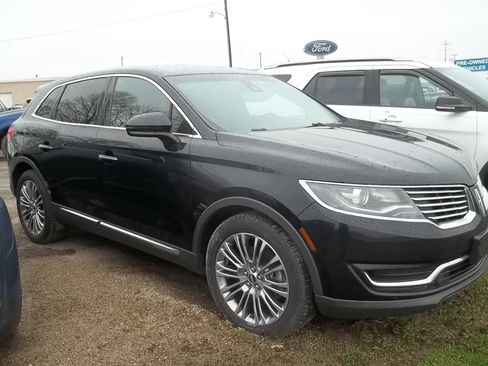 Used 2016 Lincoln MKX Reserve w/ Equipment Group 102A AWD/4WD image 3