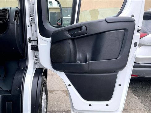 Used 2025 RAM ProMaster 2500 w/ U-Haul Equipment Group FWD image 12