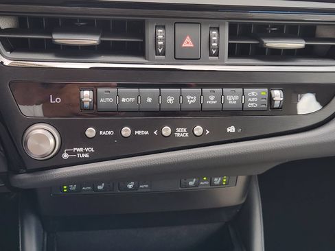 Certified 2025 Lexus ES 350 w/ Premium Package FWD image 18