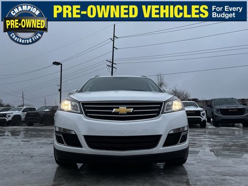 Used 2016 Chevrolet Traverse LT image 3
