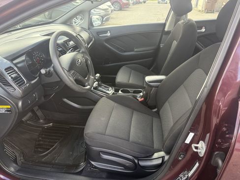 Used 2018 Kia Forte LX image 8
