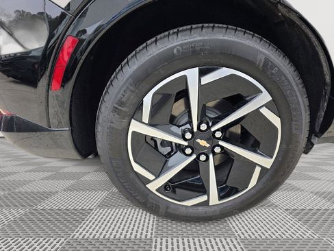 Used 2025 Chevrolet Equinox EV LT image 24