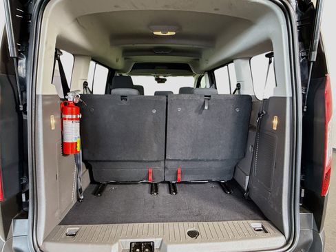 Used 2021 Ford Transit Connect XL image 32