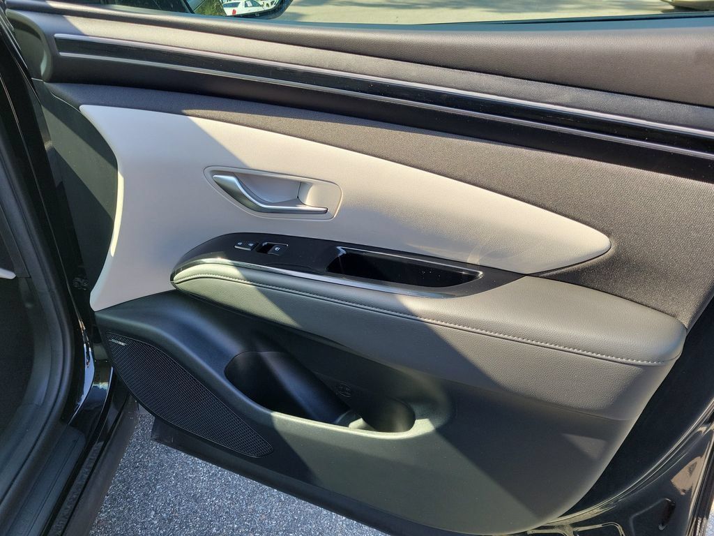 Used 2022 Hyundai Tucson Limited FWD image 19