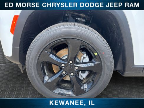 New 2026 Jeep Grand Cherokee Limited AWD/4WD image 14