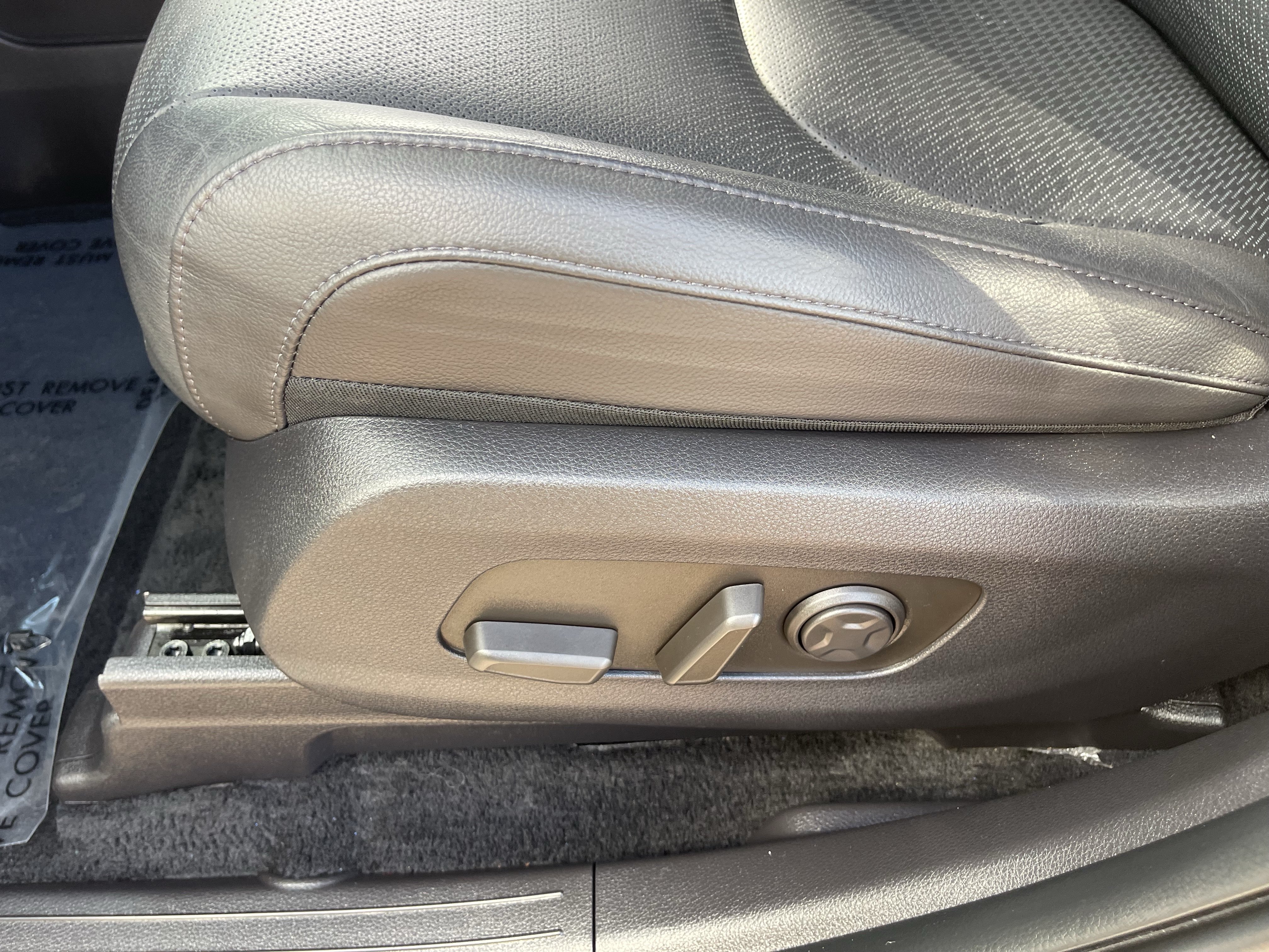 Certified 2025 Kia Carnival SX Prestige FWD image 20