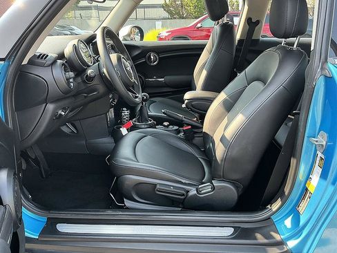 Used 2017 MINI Cooper 2-Door Hardtop FWD image 12