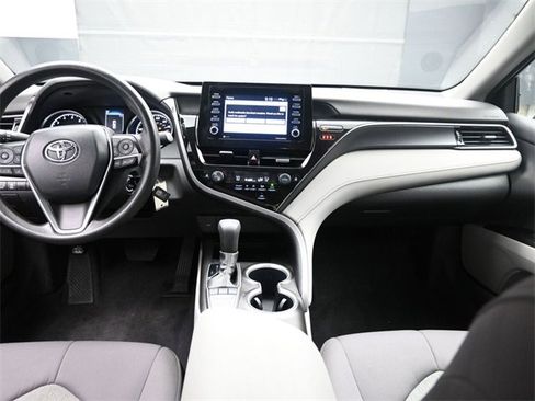 Used 2024 Toyota Camry LE image 9