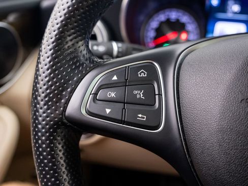 Used 2019 Mercedes-Benz GLC 300 4MATIC image 29