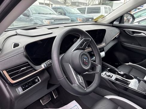 Used 2025 Buick Envision Sport Touring image 9