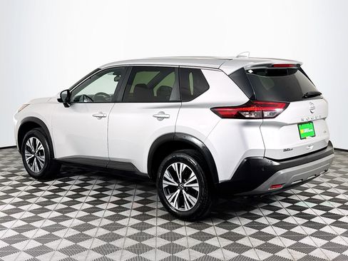 Used 2023 Nissan Rogue SV image 6