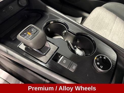 Used 2023 Nissan Rogue SV AWD/4WD image 16