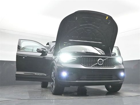 Used 2024 Volvo XC40 B5 Plus w/ Climate Package image 56